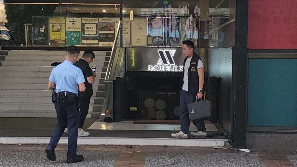 警員到現場搜證。