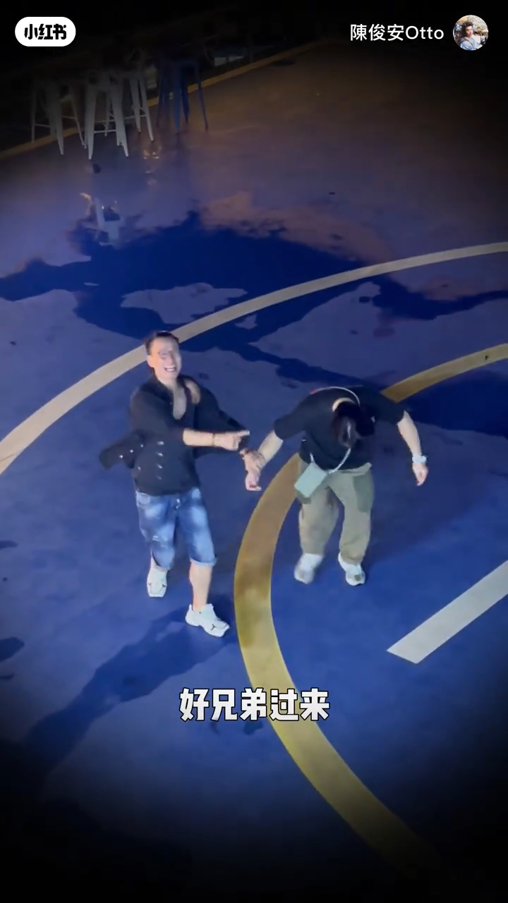 陳俊安帶羅天池到酒店天台疑似禁地停機坪。