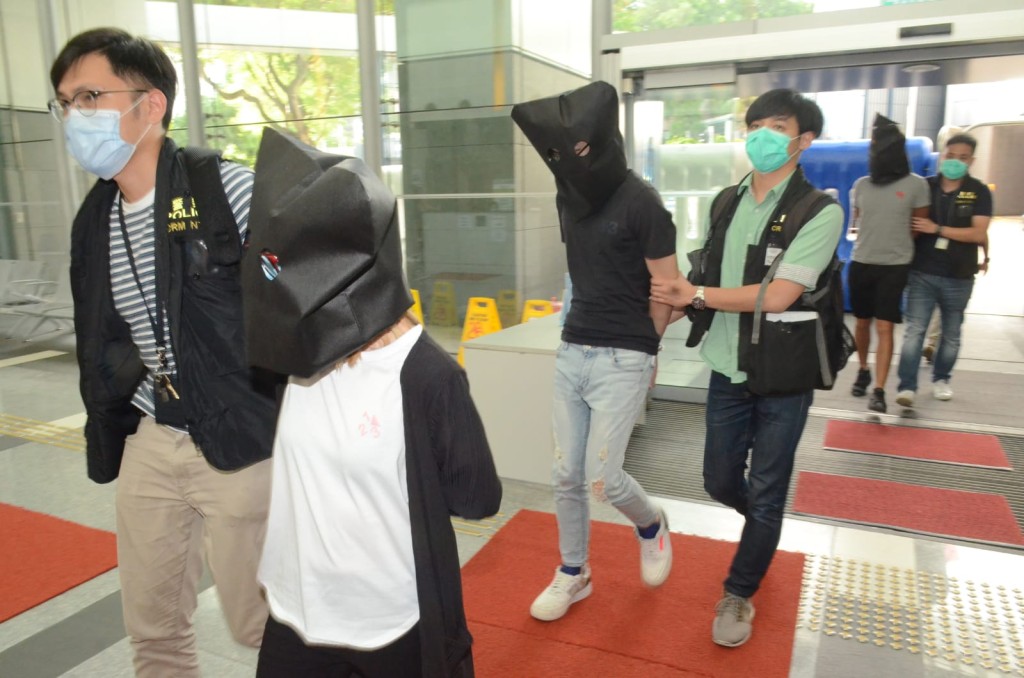 警方拘捕2男1女。