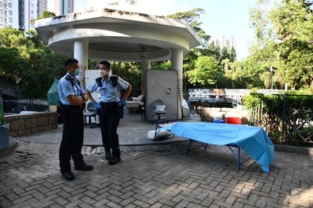 警方正調查死者身分及事件起因。