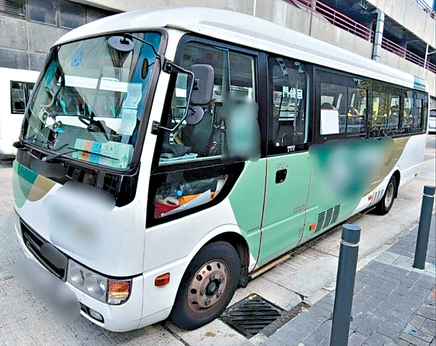 復康巴士每條路線的實際全年平均乘客由4139人次減少至2912人次，但輪候名單上的申請人數目卻增加。