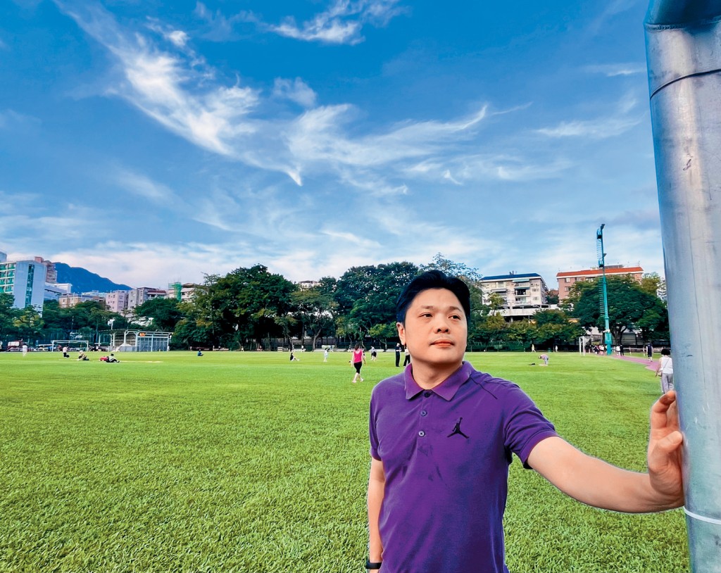 冼庭峯於16歲首次發病,多年來心情幾番起伏,由擔心、絕望到看見曙光和希望。
