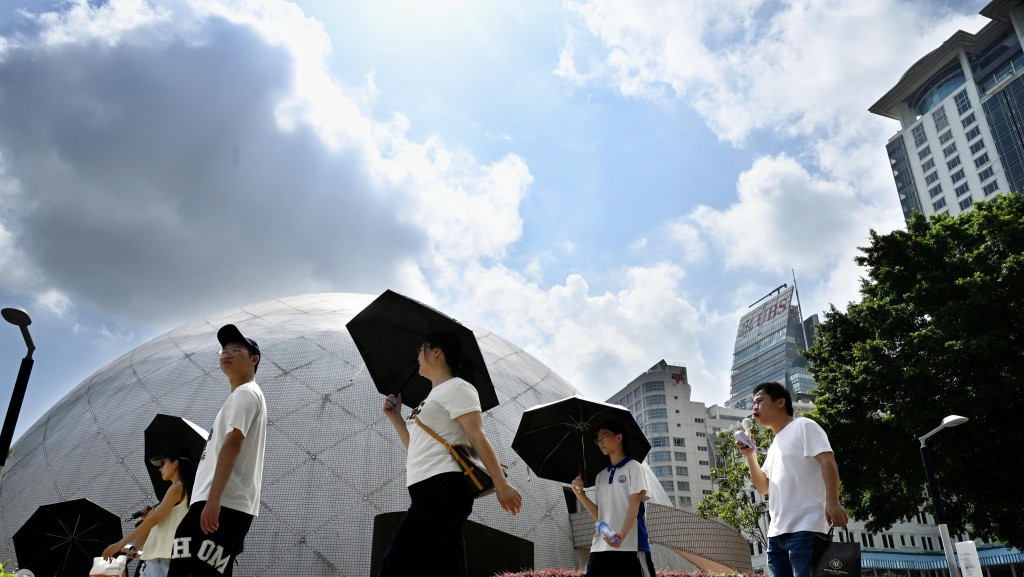 颱風白海豚︱外圍下沉氣流帶來極端酷熱天氣 天文台料周末至下周一部分地區達37°C或以上