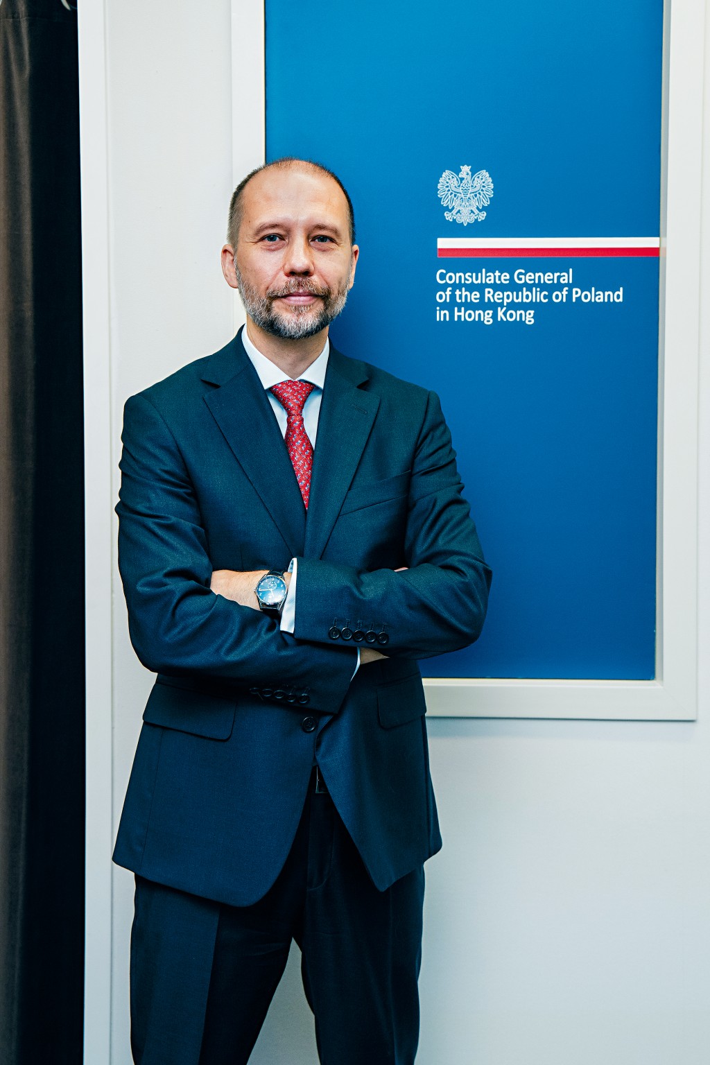 波蘭駐港總領事Micha Koodziejski表示，隨着華沙新機場的興建，香港與波蘭的交通連繫有望進一步改善。