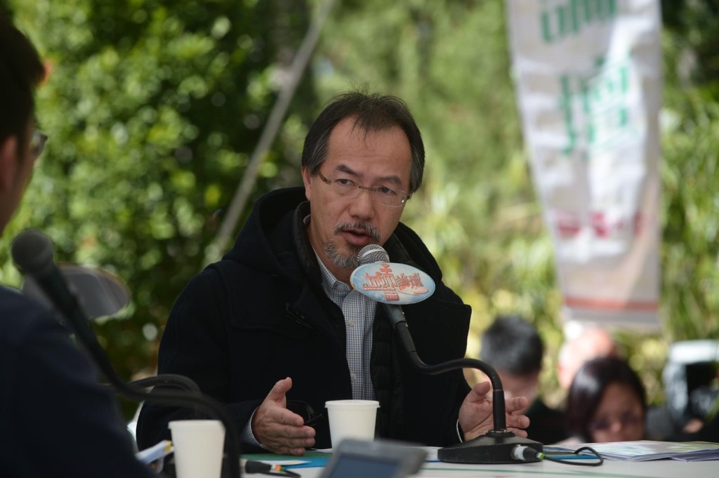 張超雄表示,提倡的「強制舉報」機制並非單指報警,也可向社署舉報個案。