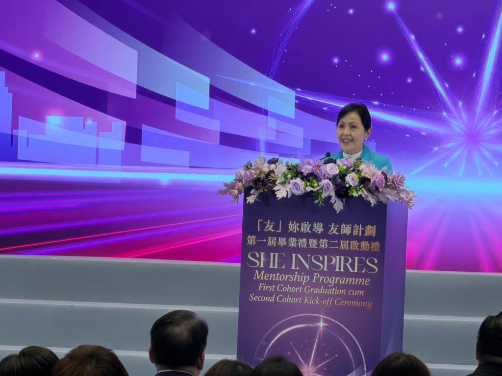 婦女事務委員會主席陳清霞分享指,她親身以首屆友師身分參與計劃,見證學員在耐心指導下找到方向並展現定力。 婦女事務委員會主席陳清霞分享指,她親身以首屆友師身分參與計劃,見證學員在耐心指導下找到方向並展現定力。