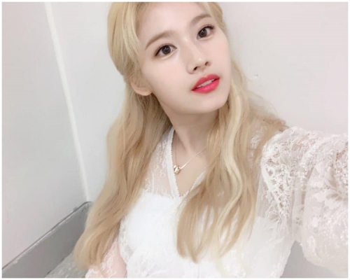 Sana發文賀日本進入令和時代。TWICE IG