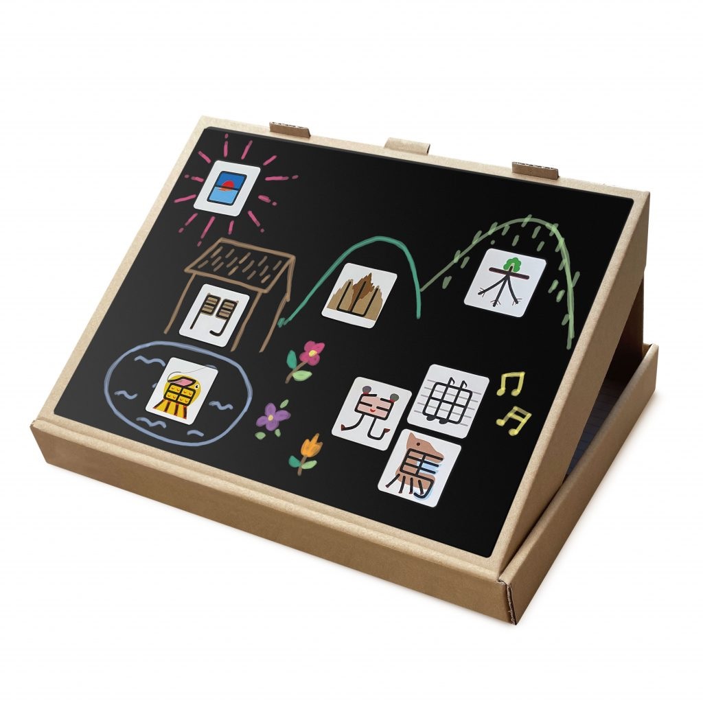 STRAW字咭說故事套裝（圖片來源：受訪者提供）