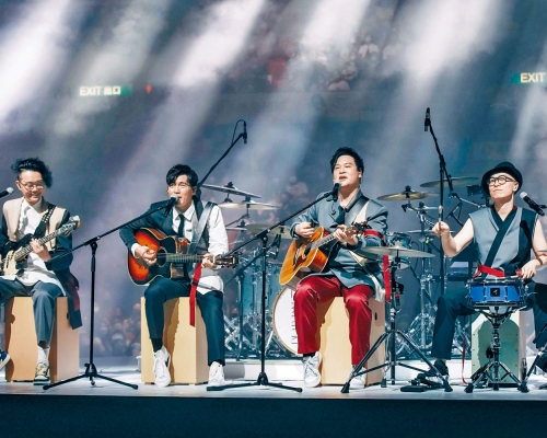 Dear Jane四子自彈自唱，教觀眾聽得沉醉。