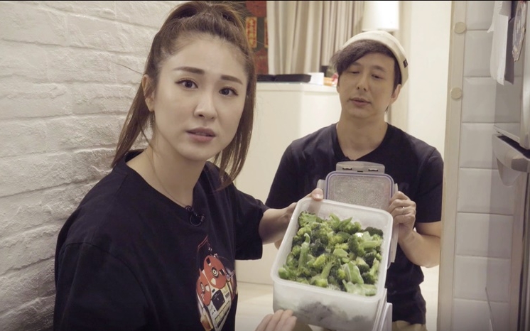石詠莉和鄧健泓為在指定時間花費最少而努力。