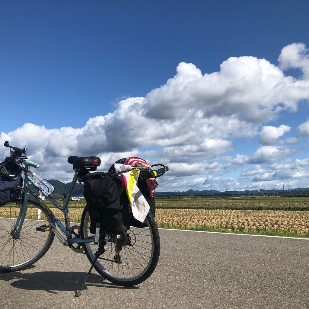 市川榮一自21歲時便喜歡上騎單車旅行。（IG@ichikawa__eiichi）