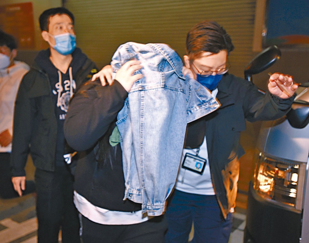 警方拘捕涉嫌虐兒的院舍女職員。