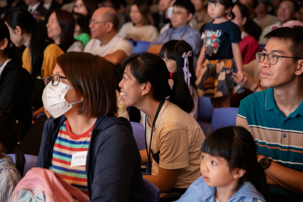 奧福英語音樂劇Dreams in a Time Capsule座無虛席,反應熱烈。 奧福英語音樂劇Dreams in a Time Capsule座無虛席,反應熱烈。