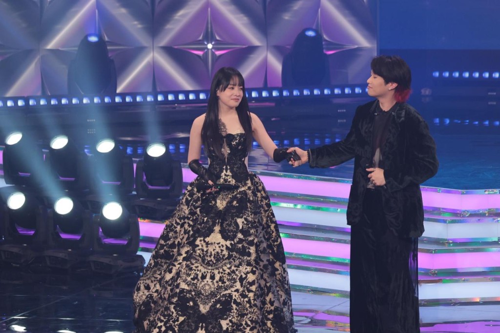 馮熙燮唱《七百年後》失誤，最終仍以6比3的分數撼贏柯雨霏贏得冠軍。