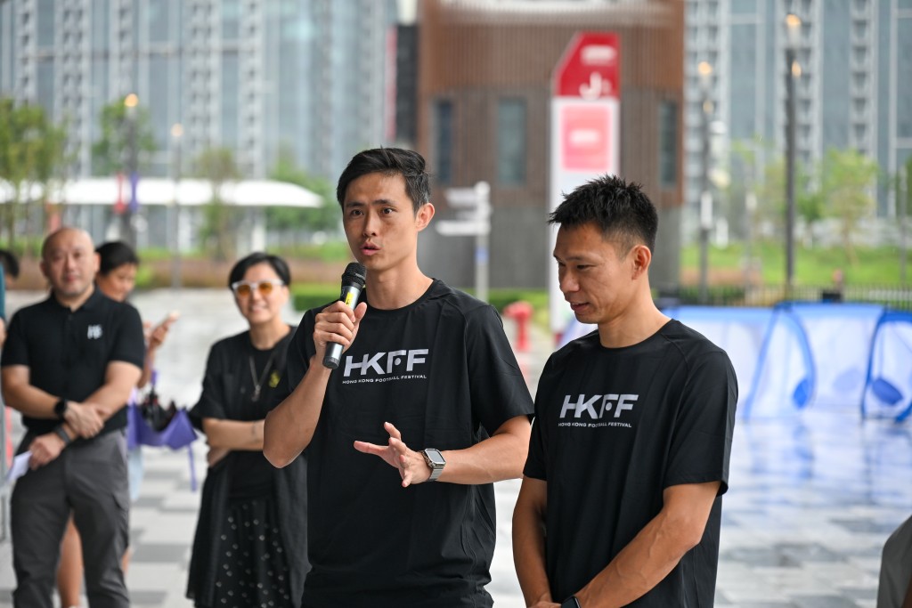 伟豪认为西班牙整体打法更好,但阿根廷靭性十足同样难对付。摄影:魏国谦 伟豪认为西班牙整体打法更好,但阿根廷靭性十足同样难对付。摄影:魏国谦