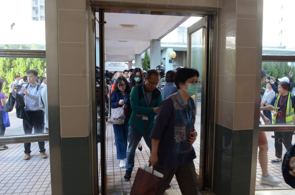 市民質疑選舉不公。