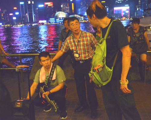 文化中心加派職員巡視。