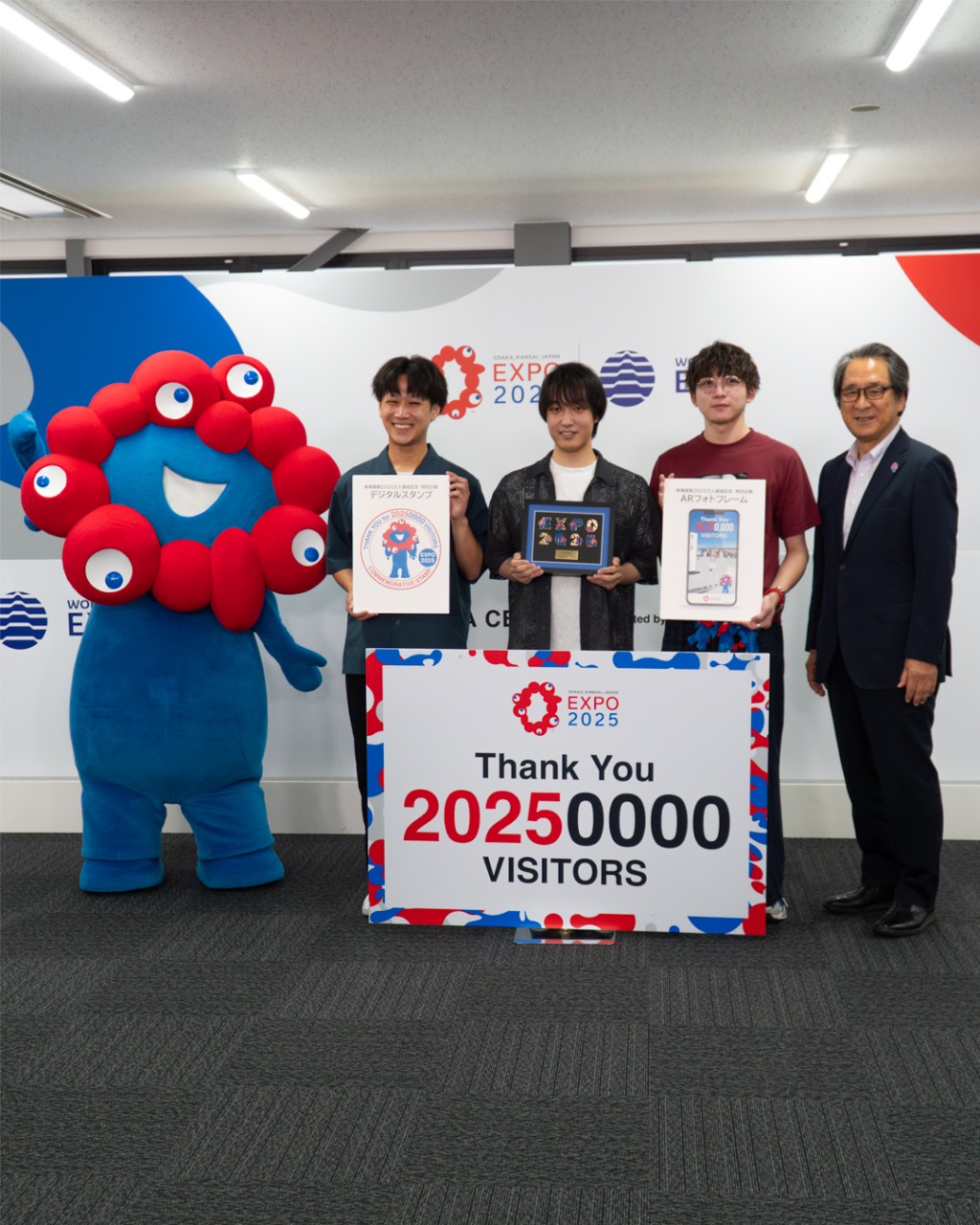 大阪世博第2025萬位進場的是住在日本關西地區小谷陽仁等一行3人。 X@expo2025japan