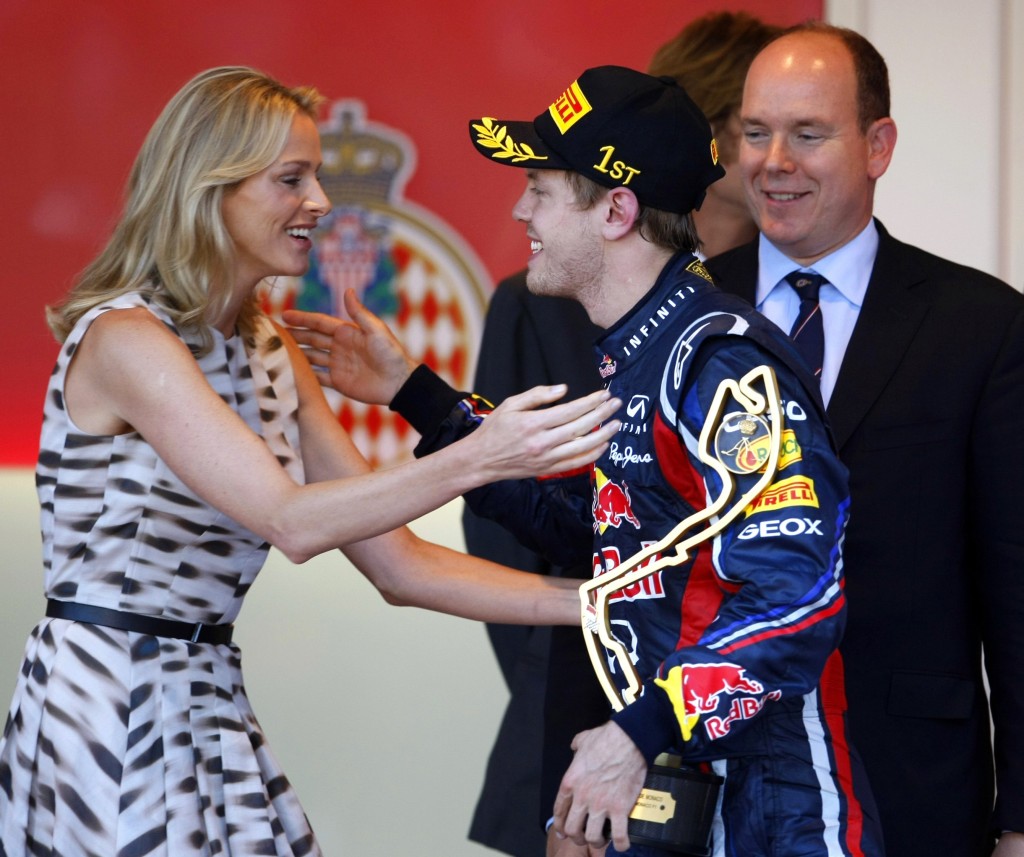 2011年，夏琳（Charlene Wittstock）祝贺德国红牛一级方程式车手塞巴斯蒂安维特尔在赢得摩纳哥 F1 大奖赛。路透社