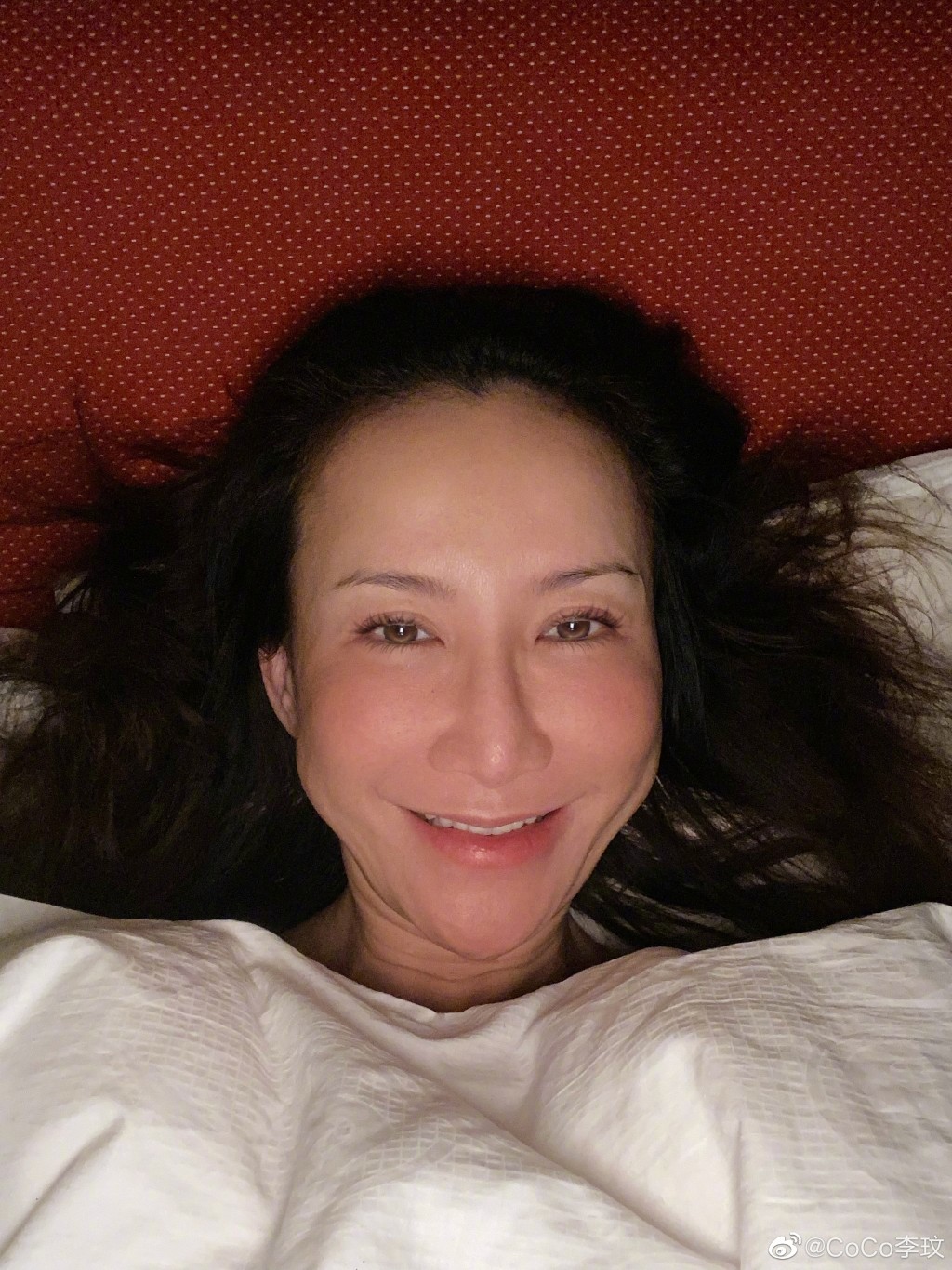 李玟當時晒出大頭自拍反擊,話要做自己。