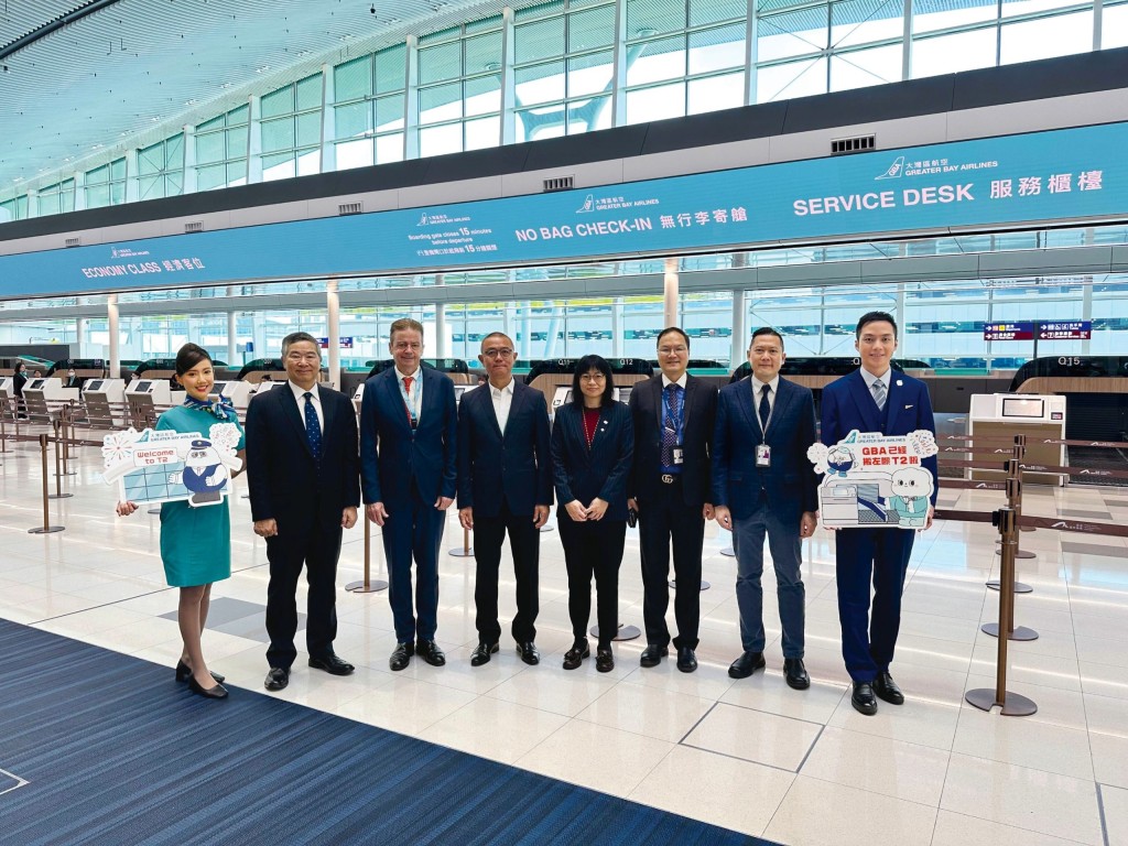 大湾区航空的值机柜台现设于二号客运大楼Q行段