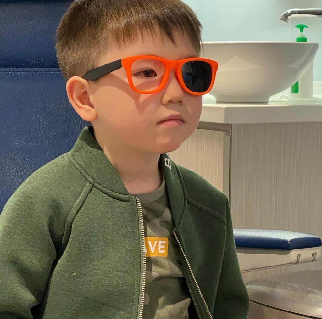 囝囝受傷,婉婉嚇到第二朝即帶BBQ去檢查視力。