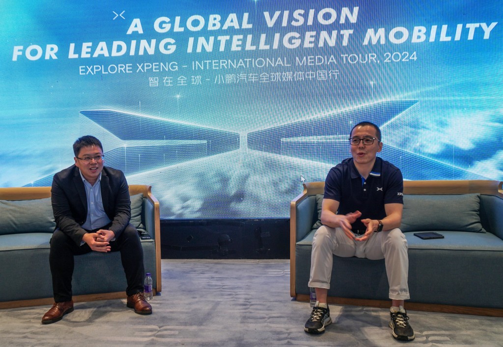 小鵬汽車海外產品總監馬雅非(左)和自動駕駛系統開發及海外交付高級總監馬君。