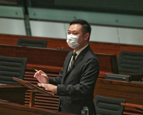 民政事務局局長徐英偉昨日澄清，當局沒有給予任何體育政策支持運動會。