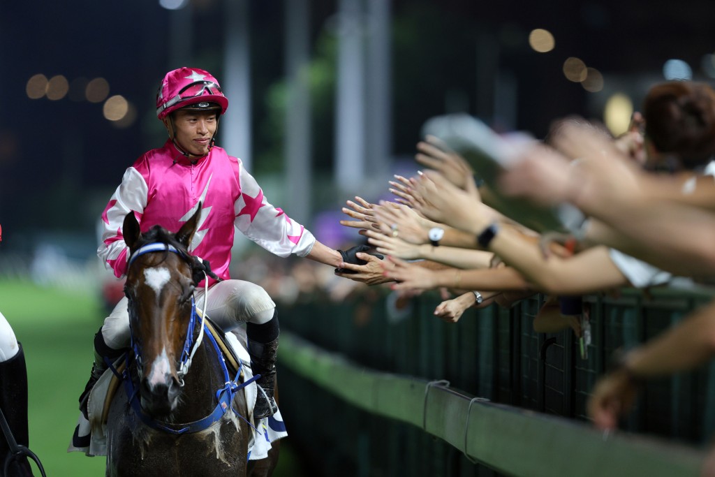 何澤堯在港累積五百八十三場頭馬。