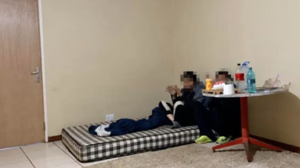 受害人被关押的小屋。红星新闻