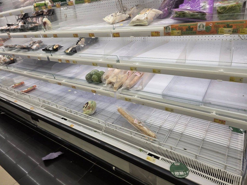 琴日放工咩都冇掃到,今日朝早終於成功掃到啲貨 唔使挨餓,大家會唔會覺得太誇張,打2日風啫就掃晒D倉底貨。資料來源:softmooddays@Threads 琴日放工咩都冇掃到,今日朝早終於成功掃到啲貨 唔使挨餓,大家會唔會覺得太誇張,打2日風啫就掃晒D倉底貨。資料來源:softmooddays@Threads