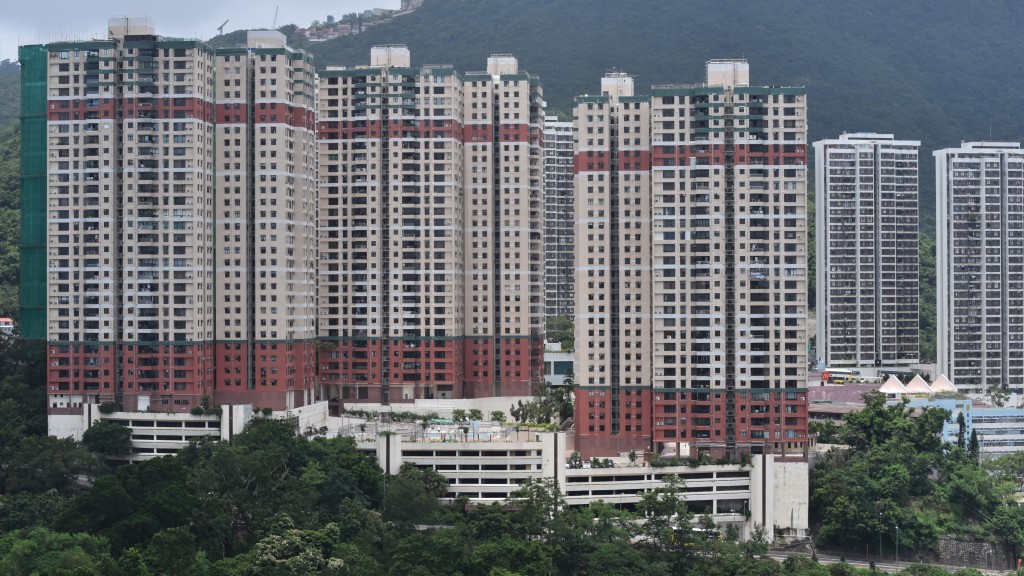 薄扶林住宅29万元首饰疑遇窃 警追查菲籍42岁前佣工下落