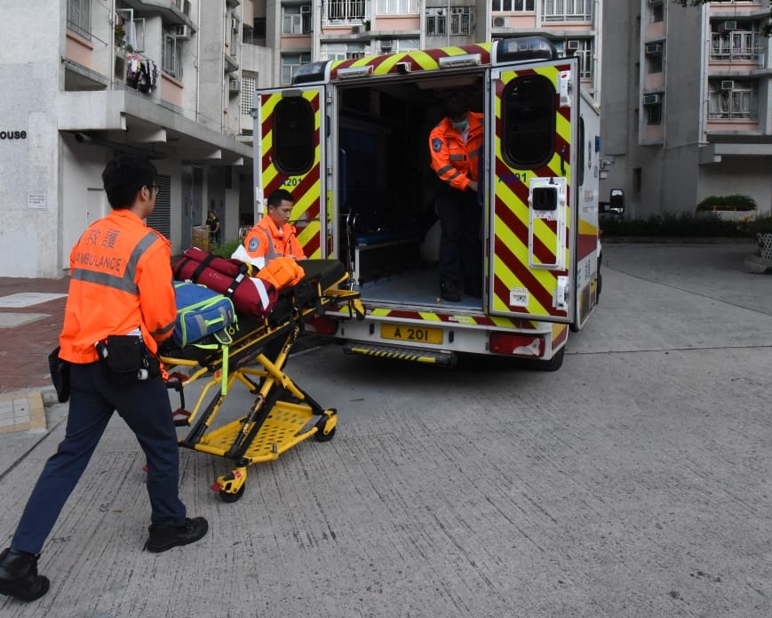 事主死因有待驗屍確定。
