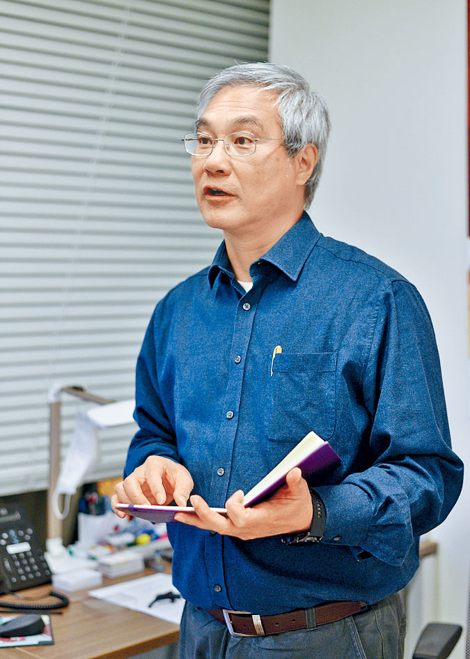 ■凌嘉勤表示，配水库索性拆除八成上盖，让圆拱建筑物「重见天日」。