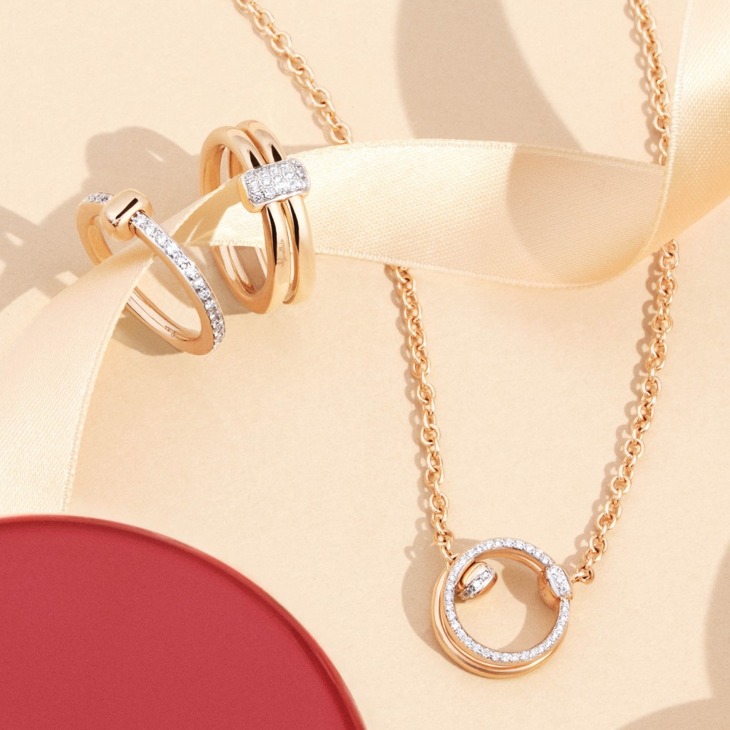 Pomellato Together系列玫瑰金拼钻石吊坠项链及指环。（项链$36,500、指环右/$22,100、左/$24,900）
