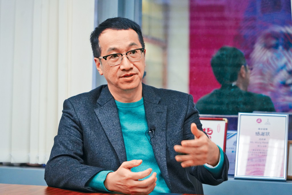 黃國英直言，美伊戰事很可能會演變成曠日持久的泥沼。