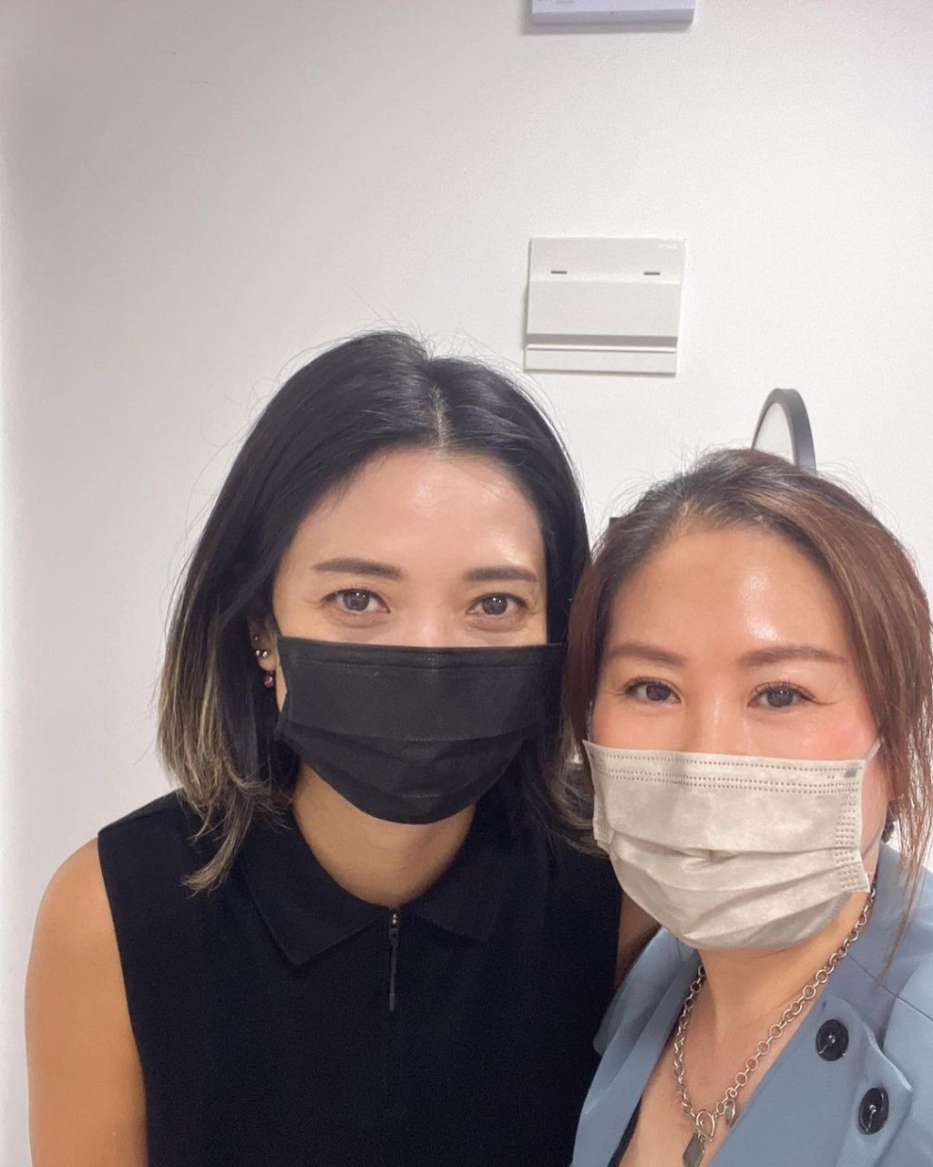 陳欣欣連身材都keep得好fit。