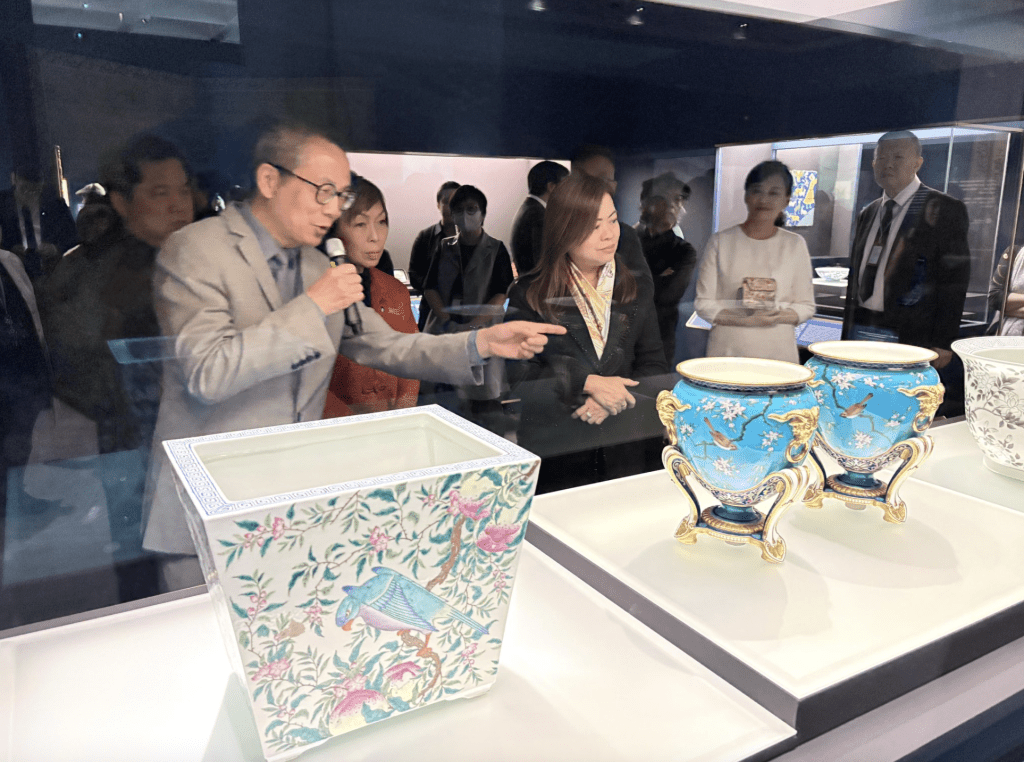 文化體育及旅遊局局長羅淑佩在社交平台發文，指康文署轄下的博物館近日不斷推出新展覧，這個五一黃金周假期巿民和旅客都不愁沒有好去處，呼籲大家千萬別錯過。