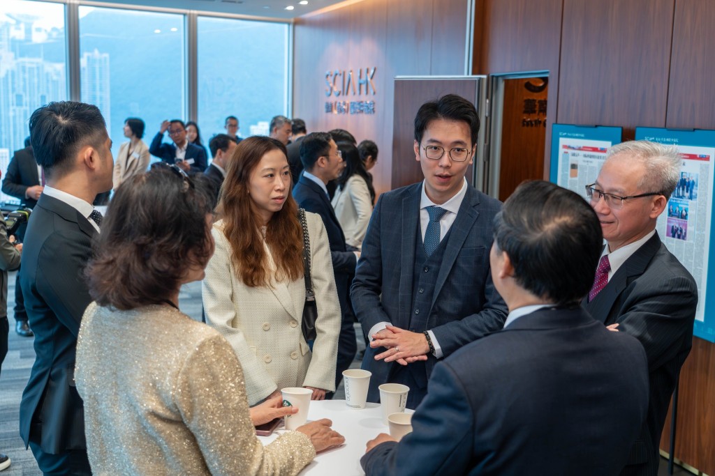 深圳國際仲裁院及華南（香港）國際仲裁院雙城兩院舉辦春茗。林定國FB