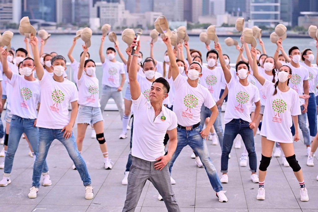 郭富城亦好有善心，2020年疫情期間舉行慈善演唱會，為舞蹈員及電影幕後基層工作者籌款。