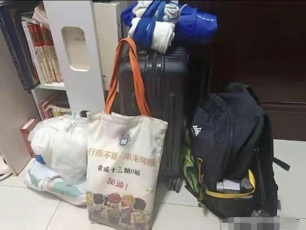 何梓睿的自理能力獲網民大讚。羊城晚報