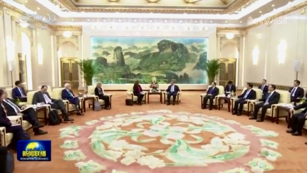 美國商會訪華團與國務院總理李強會面。 央視