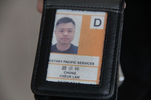 負責駕駛運貨拖車的司機鍾卓林在意外中身亡。