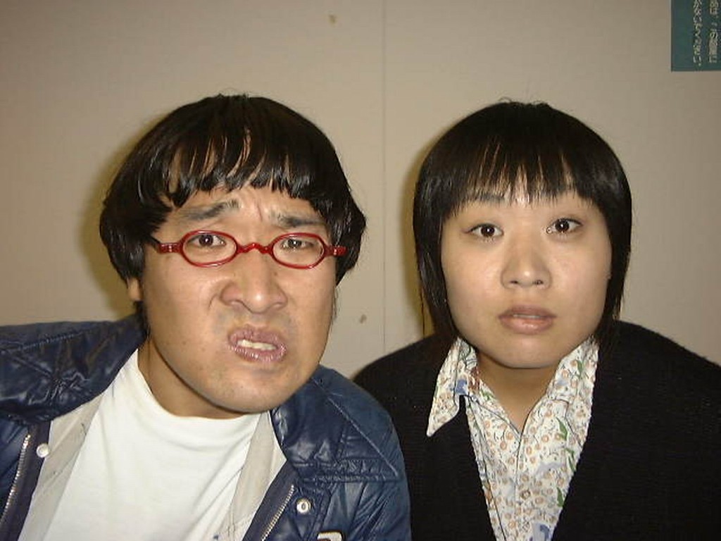 山崎與著名女星蒼井優的諧星老公山里亮太組成男女二人搞笑組合南海Candies。