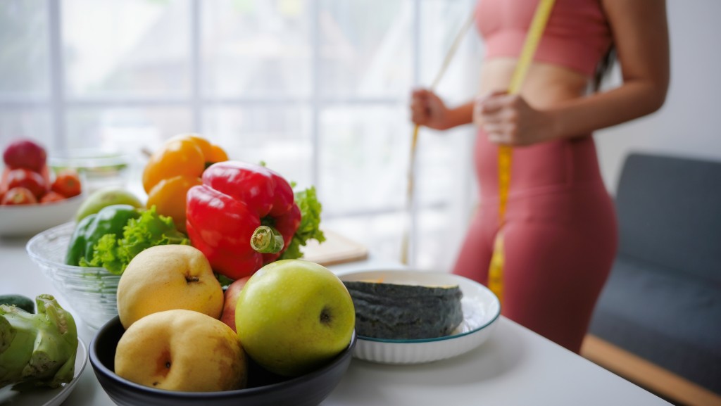 減肥飲食｜TOP 3低碳食物/零食/水果排名揭曉 水果類冠軍竟是它？低碳飲食可吃1類朱古力