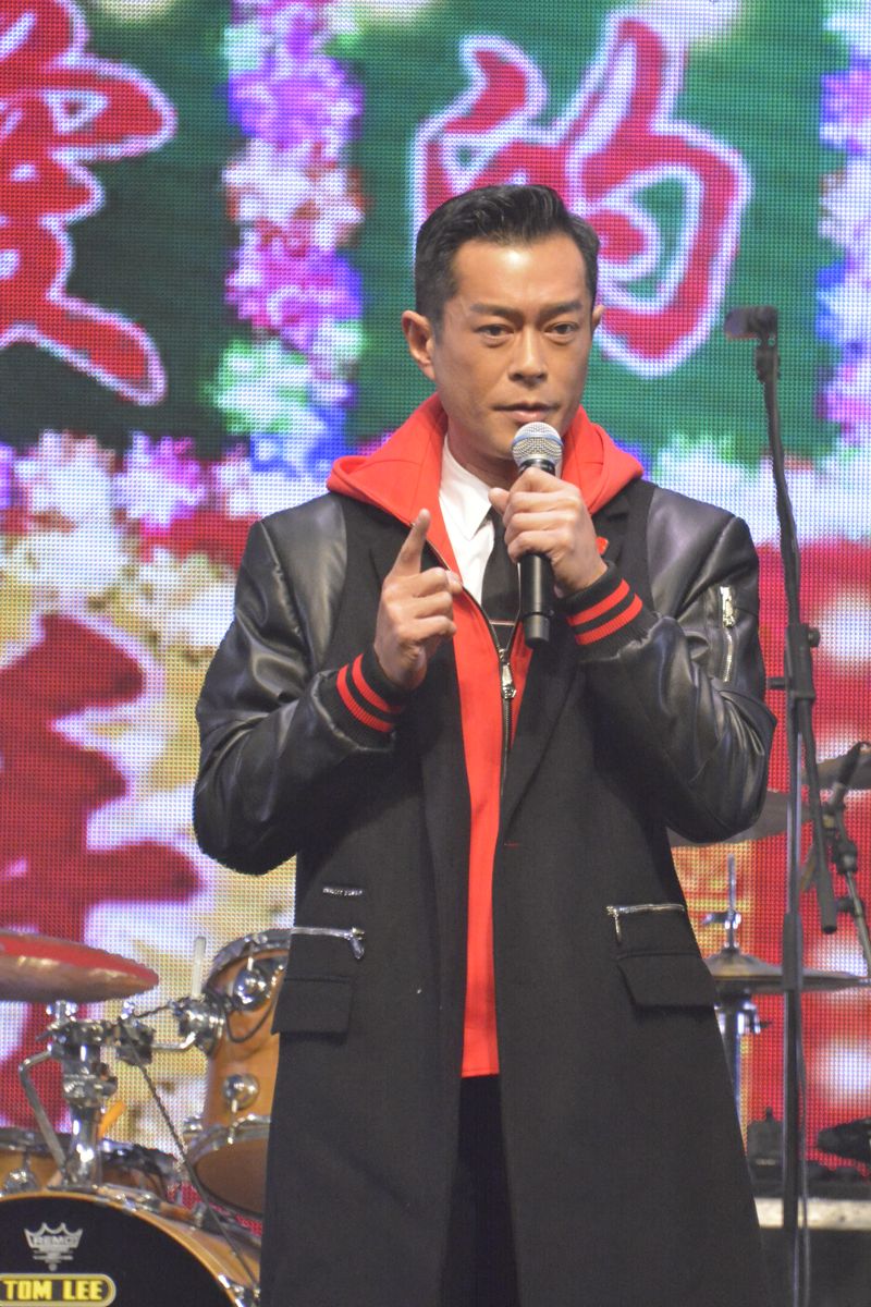 然後就叱咤「我最喜愛的男歌手」。