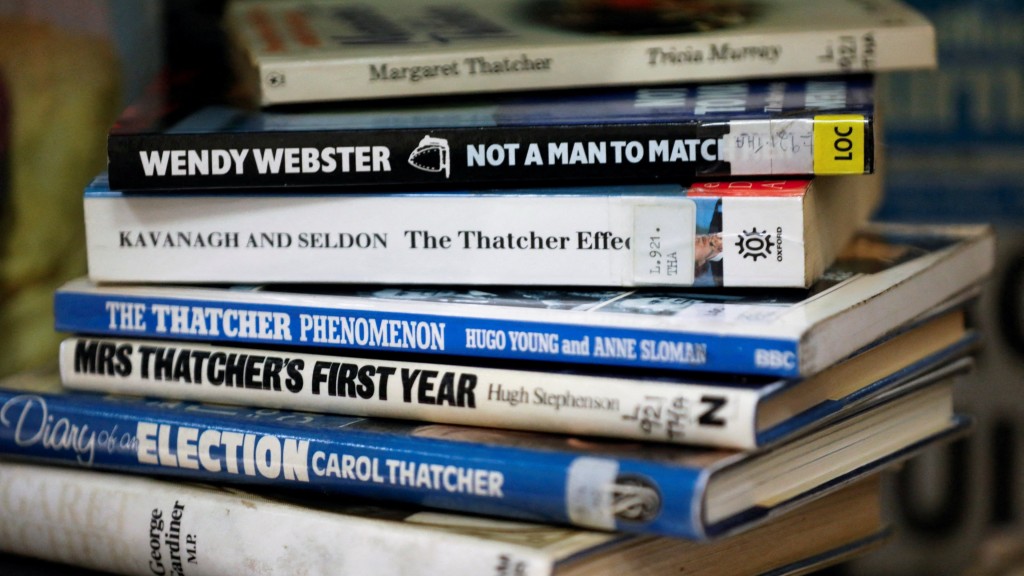 戴卓爾夫人的一系列傳記。 路透社 戴卓爾夫人的一系列傳記。 路透社