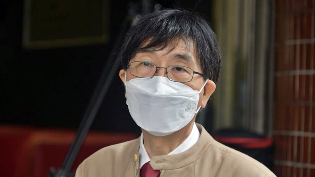 政府專家顧問、港大微生物學系講座教授袁國勇。
