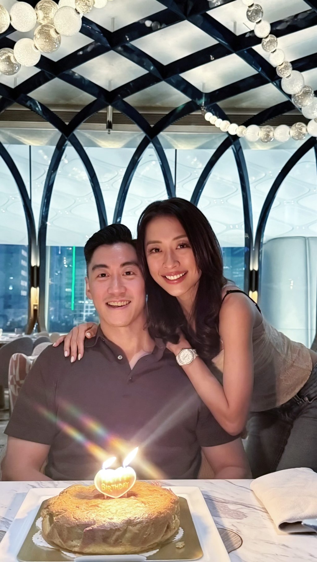龐卓欣與Patrick已一齊五年。 龐卓欣與Patrick已一齊五年。