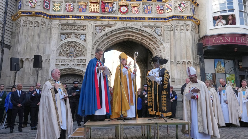 穆拉利（Sarah Mullally）就任坎特伯里大主教。 美联社